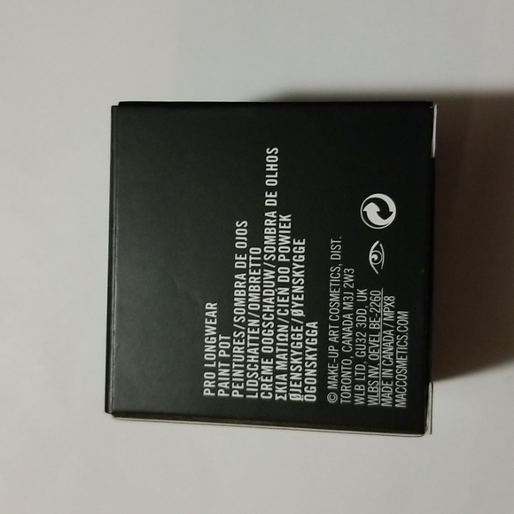 MAC Sink To A Whisper Pro Longwear Paint Pot - Picture 9 of 10